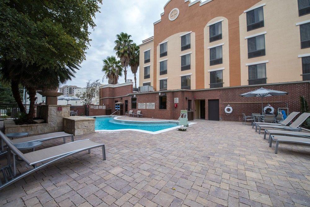 Springhill Suites By Marriott San Antonio Downtown-Riverwalk Area Bagian luar foto